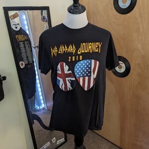 Def Leppard shirt